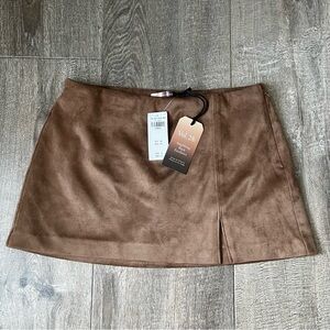Abercrombie & Fitch NWT Women’s Faux Suede Boho Mini Skirt Tan w/Shorts Size XS